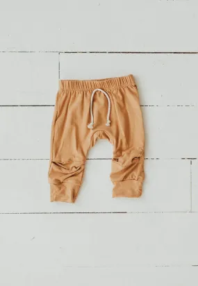 Joggers in Camel
